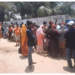 Darbhanga News alinagar lpg gas cylinder crisis long queues at bharat gas agency