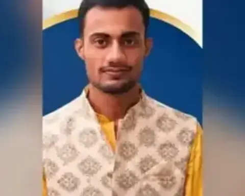 Samastipur News: समस्तीपुर के सुमित ने NEET UG 2026 में हासिल किए 586 अंक, ग्रामीण चिकित्सक के बेटे को मिली AIR 15262