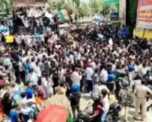 दरभंगा टावर पर SFI के छात्र प्रदर्शन के दौरान माहौल अचानक उग्र हो गया